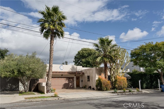 Detail Gallery Image 11 of 28 For 3718 S Barrington Ave, Los Angeles,  CA 90066 - 7 Beds | 5 Baths