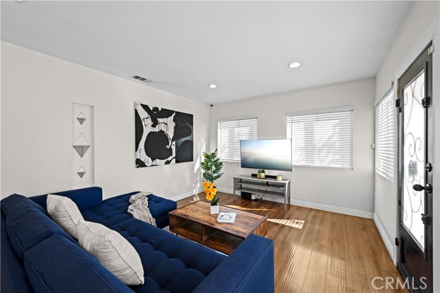 Detail Gallery Image 22 of 53 For 5979 Hereford, Los Angeles,  CA 90022 - 3 Beds | 2 Baths