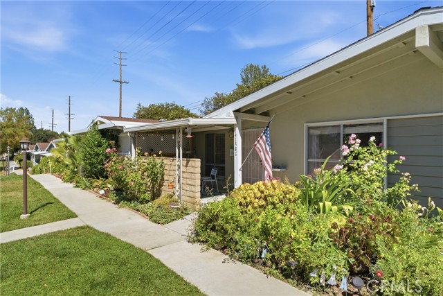 2 Bed Home for Sale in Newhall, California
