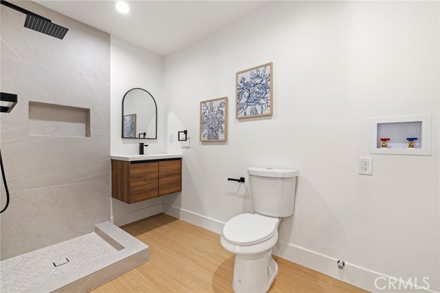 8840 Valjean Avenue, North Hills CA: https://media.crmls.org/medias/06ead548-e14a-4096-8cc9-19bdb929174a.jpg