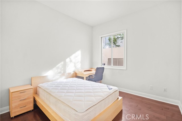 Detail Gallery Image 18 of 25 For 143 N Arnaz Dr #102,  Beverly Hills,  CA 90211 - 3 Beds | 2/1 Baths