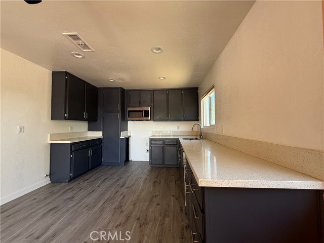 Detail Gallery Image 7 of 25 For 17260 Pfeifer Way, Perris,  CA 92570 - 3 Beds | 2 Baths