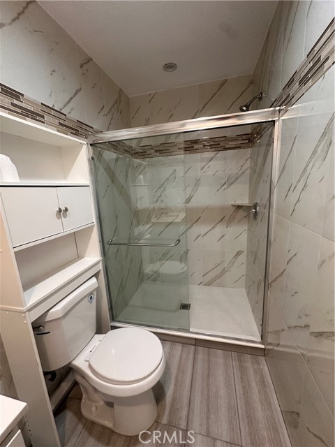 Detail Gallery Image 9 of 17 For 19115 Ludlow, Porter Ranch,  CA 91326 - 1 Beds | 1 Baths