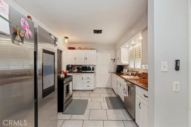 Detail Gallery Image 15 of 38 For 3630 Castle Reagh, Riverside,  CA 92506 - 3 Beds | 2/1 Baths