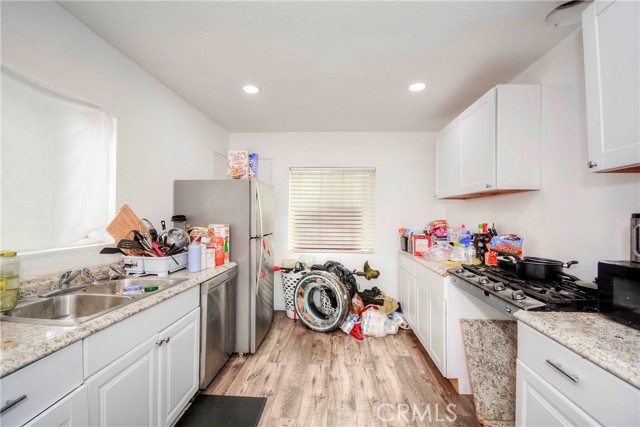 Detail Gallery Image 29 of 33 For 185 N Scovell, San Jacinto,  CA 92583 - 5 Beds | 3 Baths