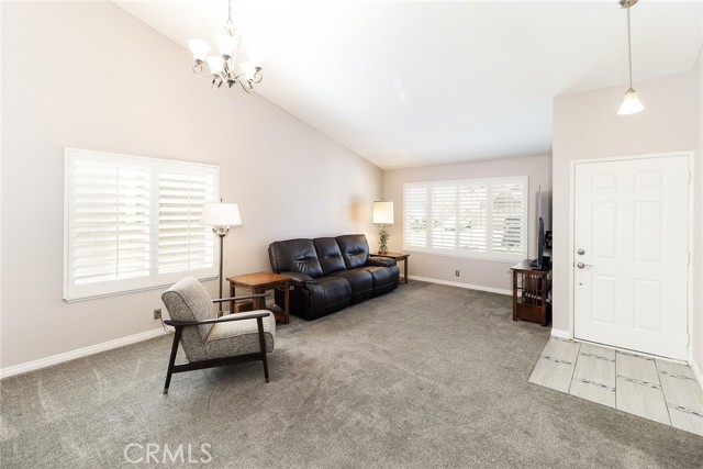 6815 Arthur Court, Chino CA: https://media.crmls.org/medias/06ec5d61-c272-42be-b3a6-f057bce8eac7.jpg