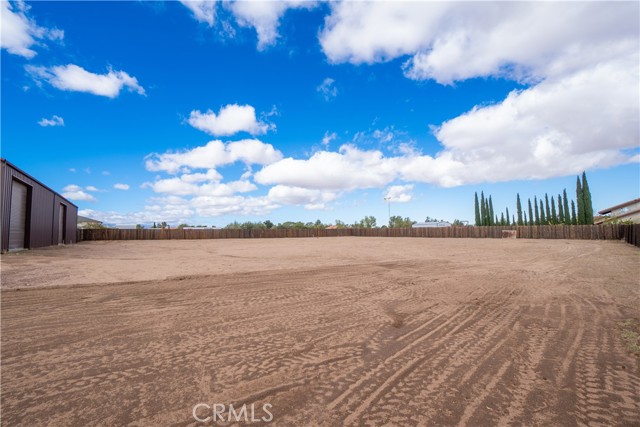 Detail Gallery Image 58 of 75 For 14064 Tioga, Oak Hills,  CA 92344 - 5 Beds | 2/1 Baths