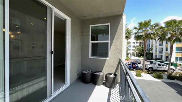 2296 Synergy, Irvine CA: https://media.crmls.org/medias/06eeb05c-5271-4faf-bfdb-a05966d6df0d.jpg