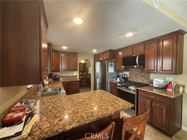 Detail Gallery Image 3 of 8 For 11017 Piedmont St, Rancho Cucamonga,  CA 91701 - 3 Beds | 2/1 Baths