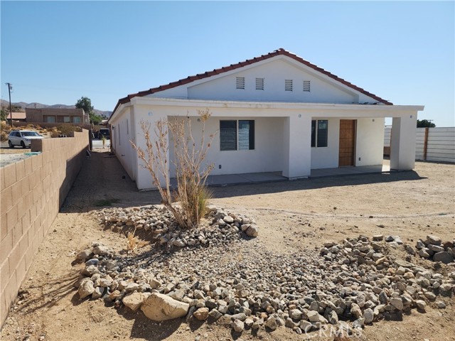 Detail Gallery Image 6 of 14 For 13325 Hermano Way, Desert Hot Springs,  CA 92240 - 4 Beds | 2 Baths