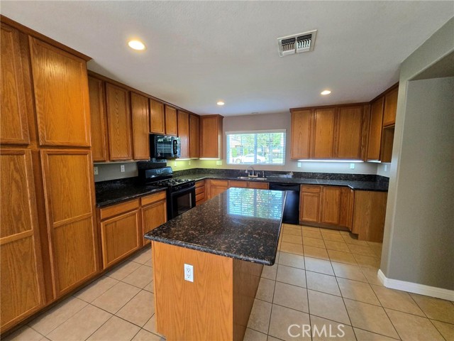 Detail Gallery Image 7 of 26 For 1750 E D St, Ontario,  CA 91764 - 3 Beds | 2/1 Baths