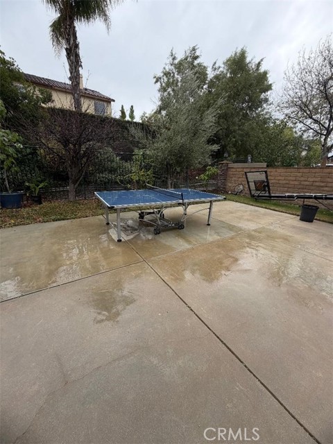 Detail Gallery Image 6 of 63 For 28512 Meadow Heights Ct, Canyon Country,  CA 91387 - 6 Beds | 3 Baths