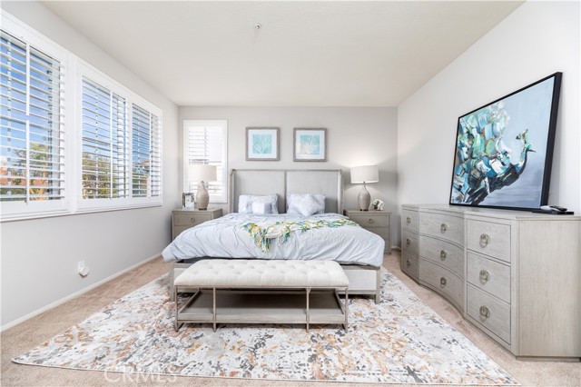 Detail Gallery Image 21 of 27 For 24 Silveroak, Irvine,  CA 92620 - 5 Beds | 3 Baths