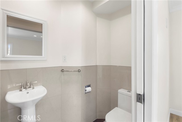 Detail Gallery Image 15 of 31 For 3333 N Los Coyotes Diagonal, Long Beach,  CA 90808 - 3 Beds | 3 Baths