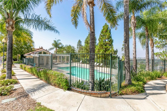 12134 Via Santa Marta, Sylmar CA: https://media.crmls.org/medias/06f1ad9b-932d-4781-9b07-cc7b1b7ab36c.jpg