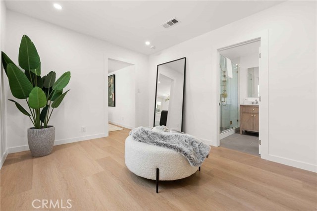 3170 Corinth Avenue, Los Angeles CA: https://media.crmls.org/medias/06f3364a-4a82-4f61-b114-9d79d2e4317a.jpg