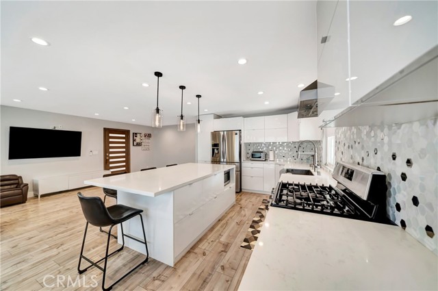 Detail Gallery Image 9 of 43 For 23777 Mulholland Hwy Spc 153, Calabasas,  CA 91302 - 3 Beds | 2/1 Baths