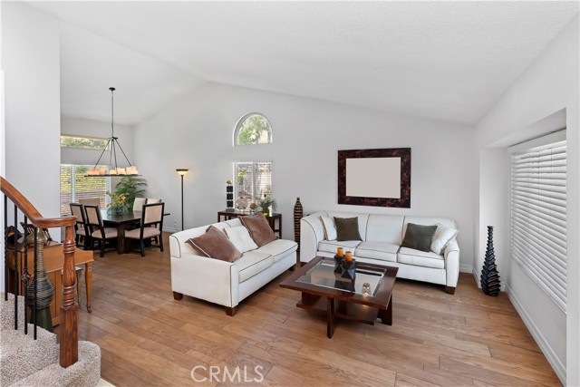 17015 Knollbrook Place, Riverside CA: https://media.crmls.org/medias/06f3889f-c1d5-4f00-9e80-9e36321c647b.jpg