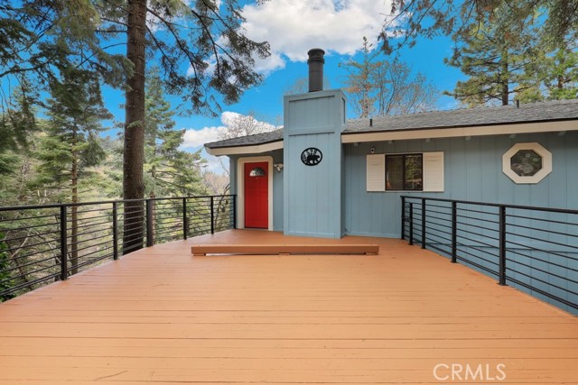 Detail Gallery Image 2 of 33 For 529 Dover Ct, Lake Arrowhead,  CA 92352 - 2 Beds | 2 Baths