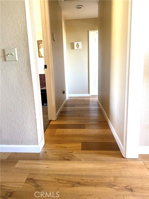 Detail Gallery Image 13 of 25 For 984 Pinon Rd, Pinon Hills,  CA 92372 - 3 Beds | 2/1 Baths