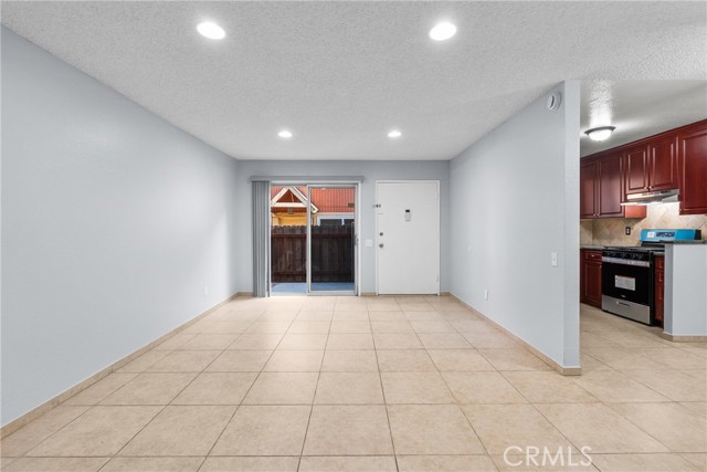 14265 Terra Bella St, Panorama City CA: https://media.crmls.org/medias/06f5398d-0ed5-4180-8b98-45ca21444dc2.jpg