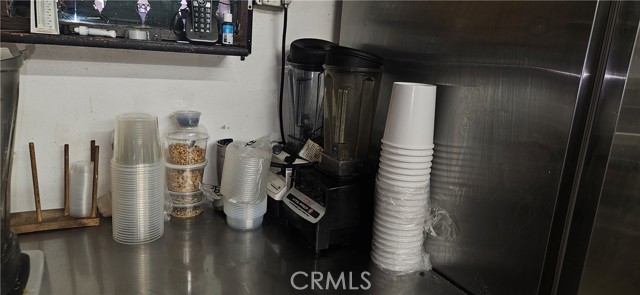 512 N Montebello Boulevard, Montebello CA: https://media.crmls.org/medias/06f5b7e5-8b7f-46b9-9705-96052edaf2bb.jpg