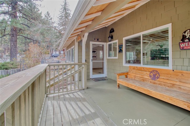 Detail Gallery Image 5 of 52 For 6252 Conifer Dr, Wrightwood,  CA 92397 - 4 Beds | 2/1 Baths