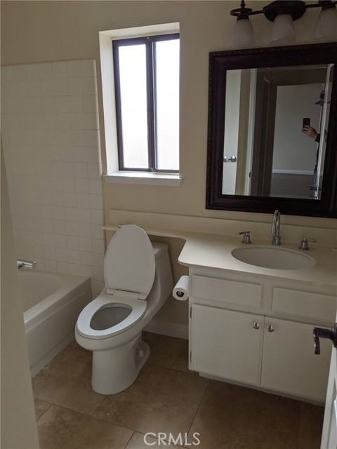 2002 Springcreek Circle, Upland CA: https://media.crmls.org/medias/06f6d21e-97cf-4a1e-bf5a-402f6aae424c.jpg