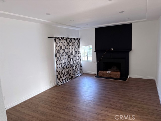 Detail Gallery Image 8 of 8 For 826 E Elmwood, Burbank,  CA 91501 - 2 Beds | 1 Baths