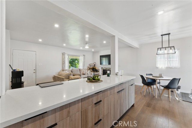 415 Cadbrook Drive, La Puente CA: https://media.crmls.org/medias/06f74e93-b4cc-4d39-83e3-0e182cfb86dd.jpg
