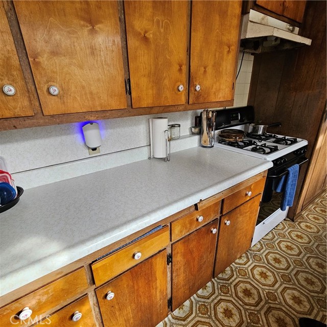 Detail Gallery Image 15 of 25 For 3712 Wellington Rd, Los Angeles,  CA 90016 - 4 Beds | 3 Baths