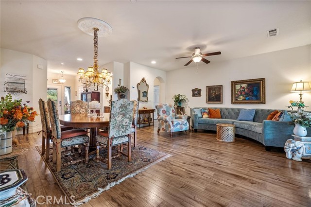 1708 Bandon Court, Oakdale CA: https://media.crmls.org/medias/06f7f781-3d10-4cf4-a467-c71fd8cd5643.jpg
