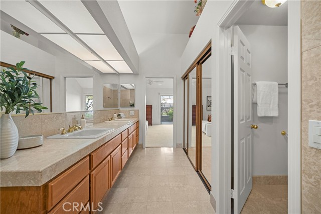 Image 11 of 43 For 26334 Emerald Dove