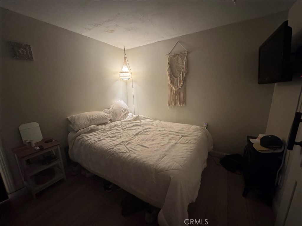 https://media.crmls.org/medias/06f95a16-bb84-4230-94be-0b1d65cf421e.jpg?preset=X-Large
