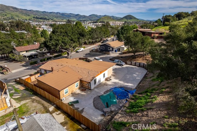 Detail Gallery Image 3 of 15 For 3281 Rockview Pl, San Luis Obispo,  CA 93401 - 3 Beds | 2 Baths
