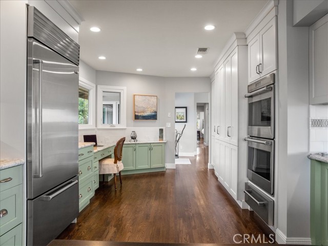 3744 Foothill Road, Santa Barbara CA: https://media.crmls.org/medias/06f9d8c4-8b45-4bed-a759-cd605fbd651e.jpg