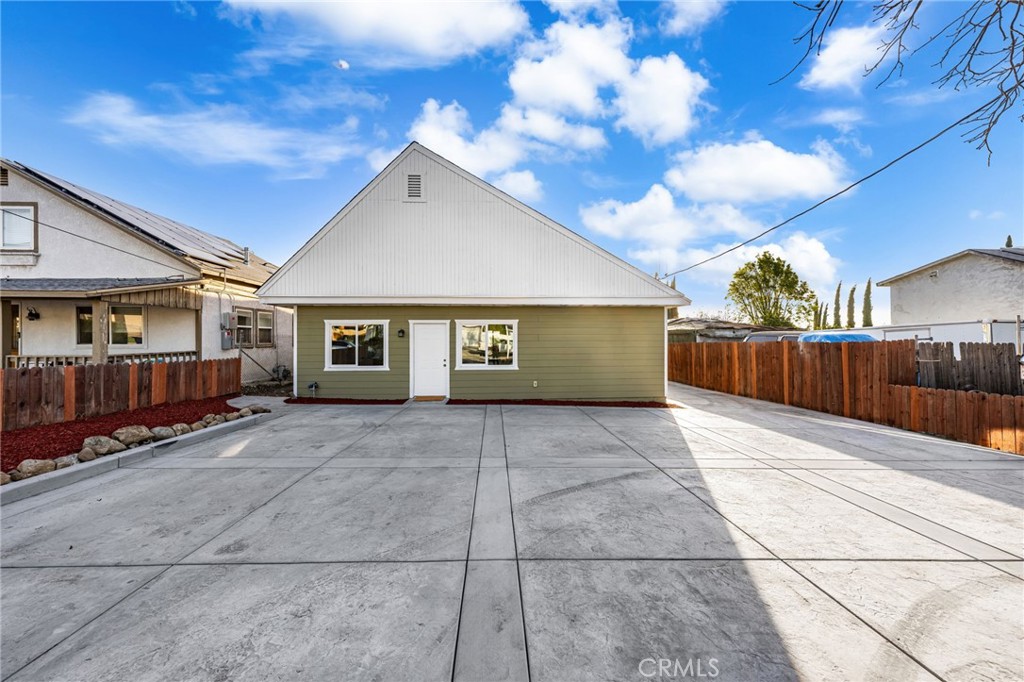 7785 Vineyard Avenue