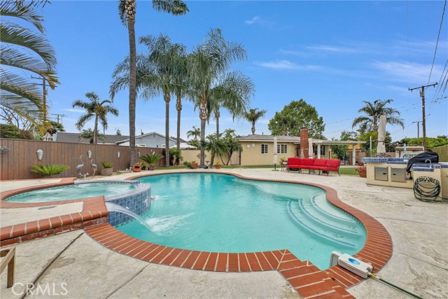 1105 E Swanee Lane, West Covina CA: https://media.crmls.org/medias/06fa9e19-0b77-4f35-a064-fdde182c9c2b.jpg