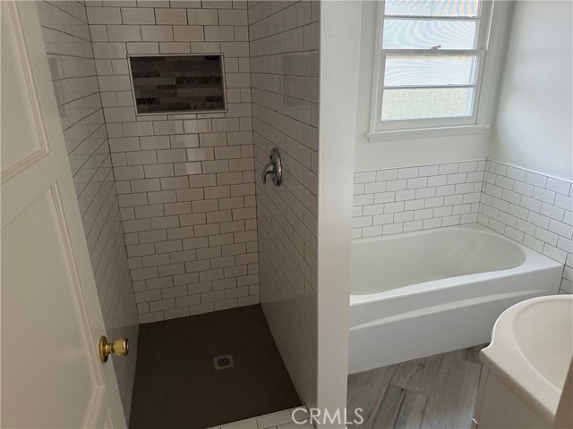 3448 Senasac Avenue, Long Beach CA: https://media.crmls.org/medias/06fad0f3-35c3-4c36-9e40-493a8b646b3f.jpg