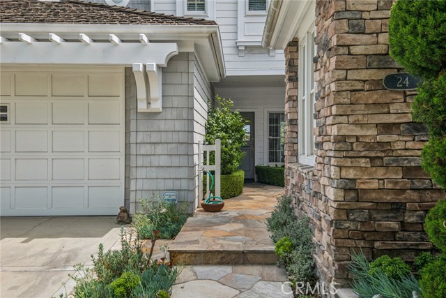 Detail Gallery Image 10 of 36 For 24 Cape Woodbury, Newport Beach,  CA 92660 - 5 Beds | 4/1 Baths