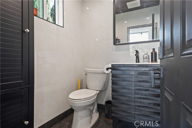 Image 37 of 40 For 2240 Parish  