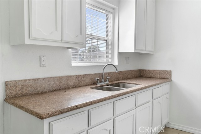 2227 E 112th Street, Los Angeles CA: https://media.crmls.org/medias/06fc6dc8-51d9-45d6-a2b8-e93e2014f5da.jpg