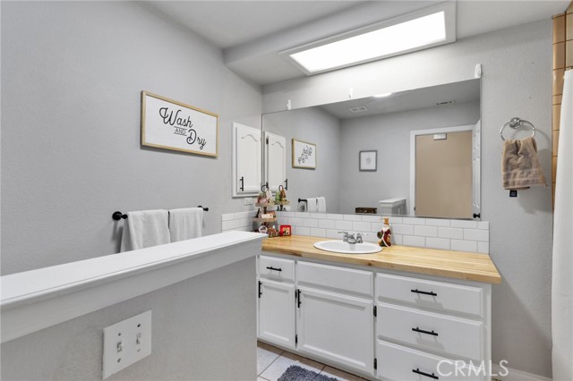 Detail Gallery Image 19 of 39 For 15888 Saint Timothy, Apple Valley,  CA 92307 - 4 Beds | 2 Baths