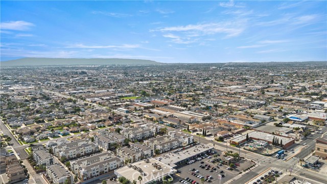 Detail Gallery Image 34 of 37 For 14404 Kiwi Ln #6,  Gardena,  CA 90247 - 4 Beds | 3/1 Baths