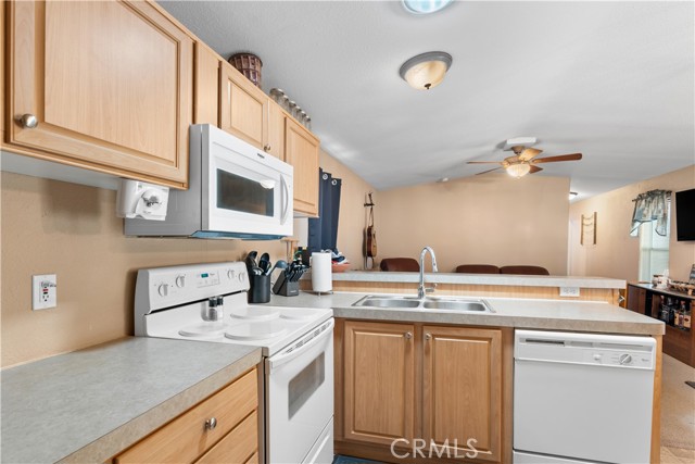 Detail Gallery Image 15 of 58 For 5900 Colorado River Rd #18,  Blythe,  CA 92225 - 3 Beds | 2 Baths