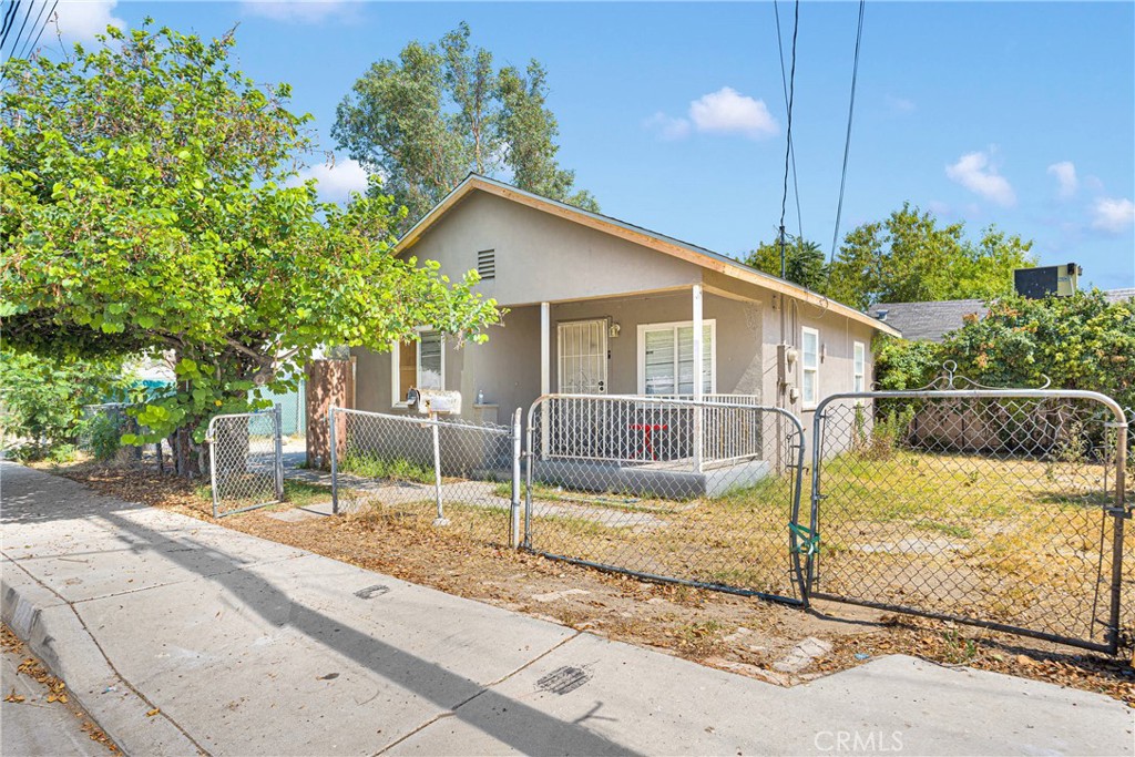 659 S 7th Street