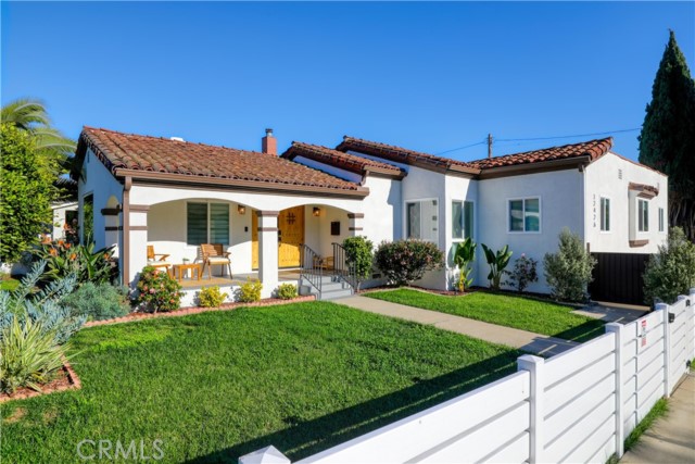 12426 Idaho Avenue, Los Angeles CA: https://media.crmls.org/medias/06fd44bc-6ea4-4d81-a184-62cff6e2e470.jpg