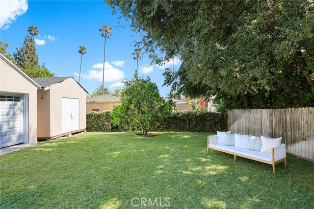 852 E Howard Street, Pasadena CA: https://media.crmls.org/medias/06fd526a-9a50-46aa-adac-6521a09bdf83.jpg