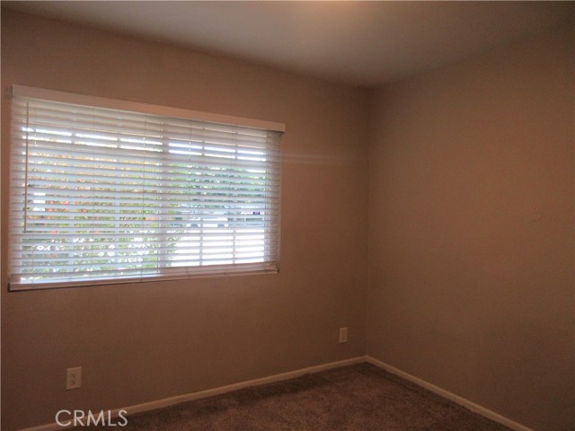 Detail Gallery Image 6 of 15 For 11406 Woodley, Granada Hills,  CA 91344 - 4 Beds | 2 Baths