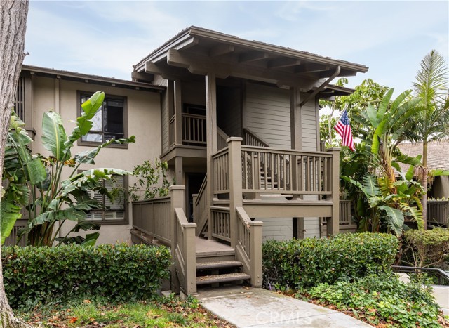 Detail Gallery Image 2 of 31 For 9 Flores #26,  Irvine,  CA 92612 - 2 Beds | 2 Baths